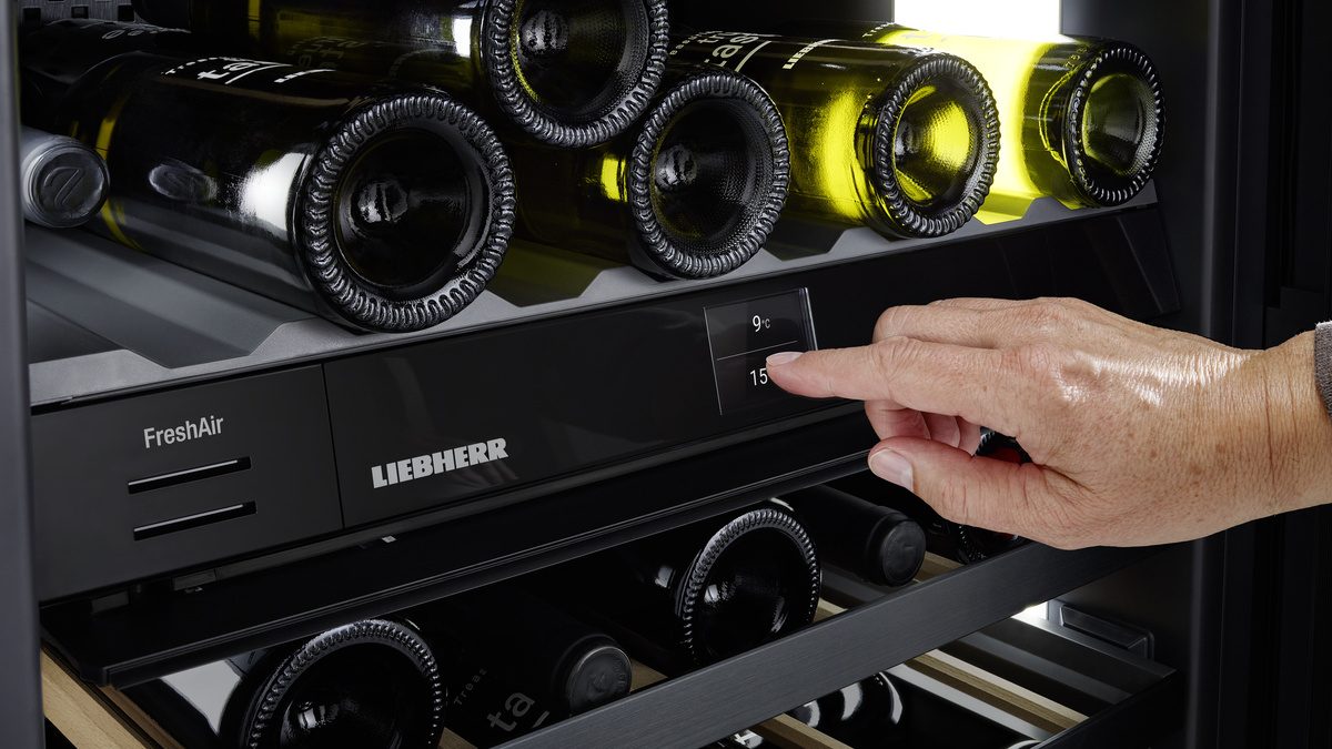 Liebherr vgradna vinska vitrina UWgbi3782 - slika 6
