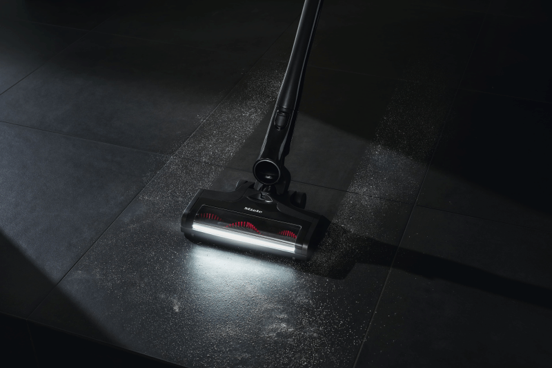 Miele Brezžični ročni sesalnik Triflex HX3 Cat & Dog Obsidian črna - slika 4