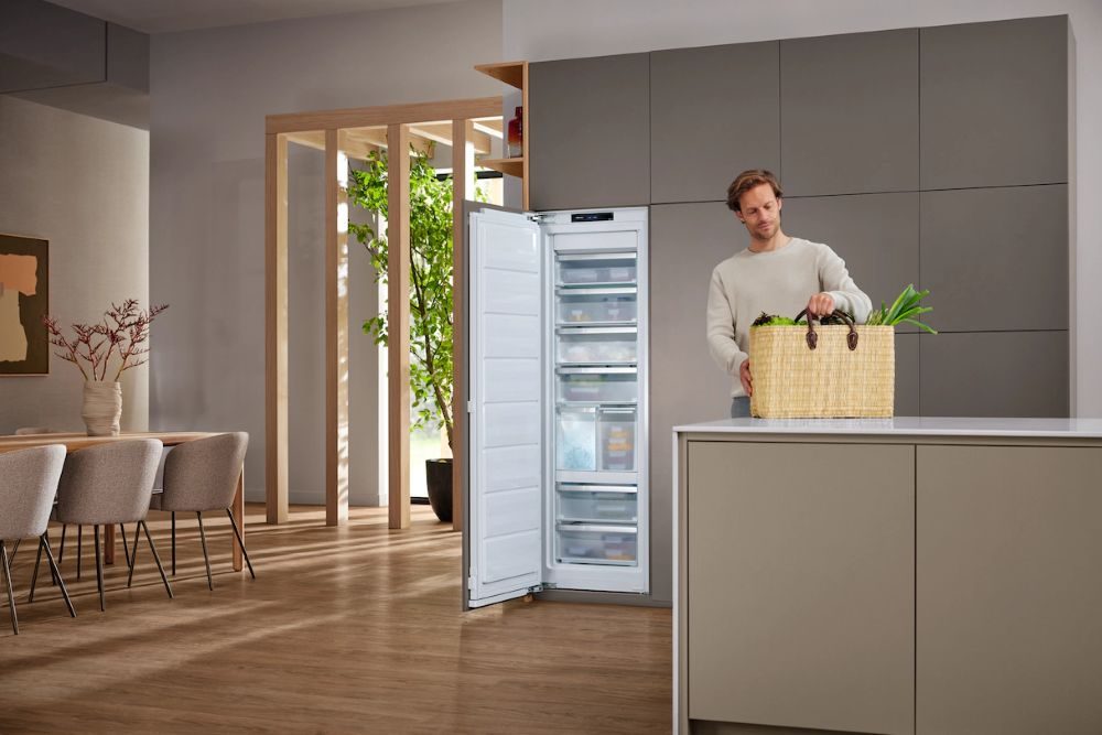 Miele vgradna zamrzovalna omara FNS7794D L - slika 2